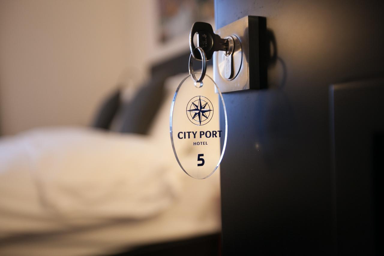 City Port Hotel Haifa Bagian luar foto